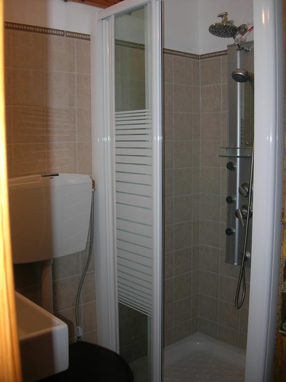 Apartment Next To The Sea In Poseidonia Posidhonia  Bagian luar foto