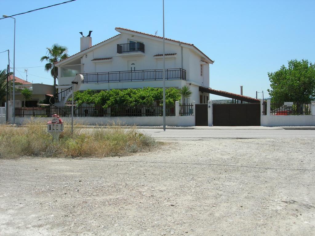 Apartment Next To The Sea In Poseidonia Posidhonia  Bagian luar foto