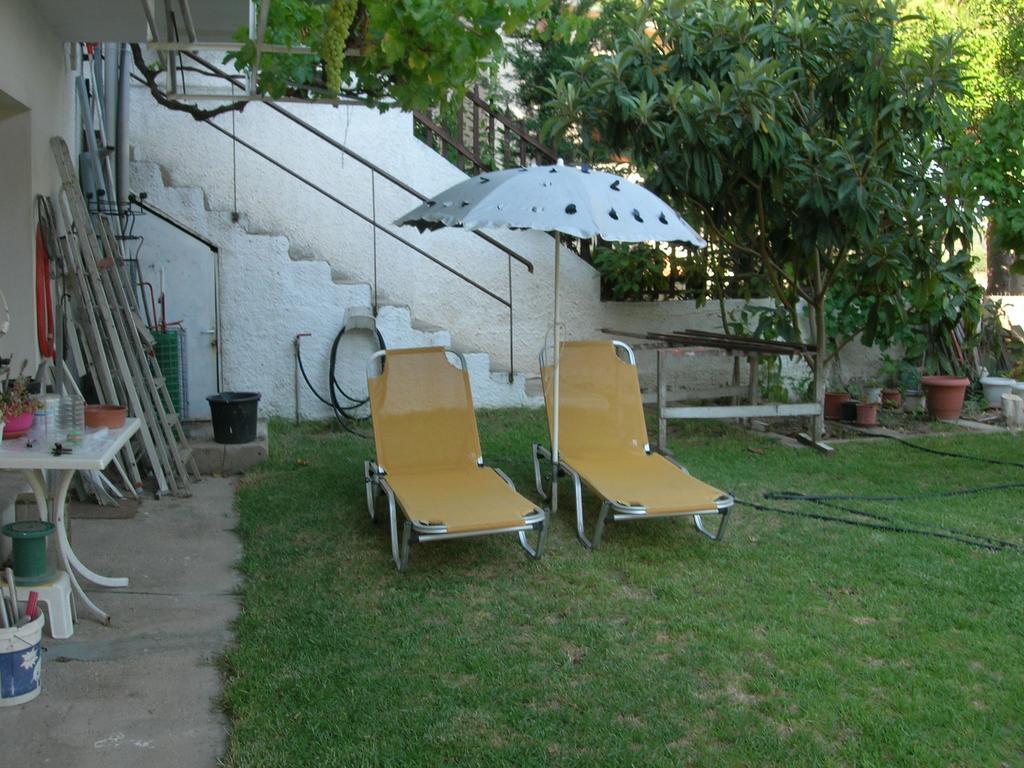 Apartment Next To The Sea In Poseidonia Posidhonia  Bagian luar foto